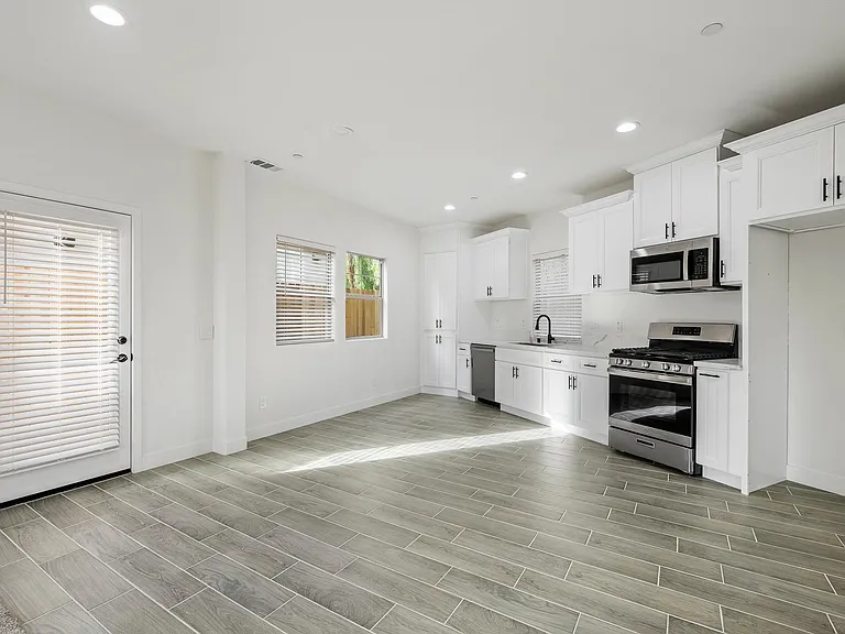 915 E Central Ave #2 — Photo 6