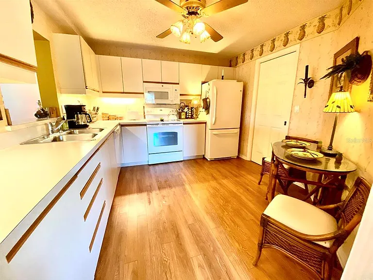 5553 Ashton Lake Dr #5553 — Photo 10