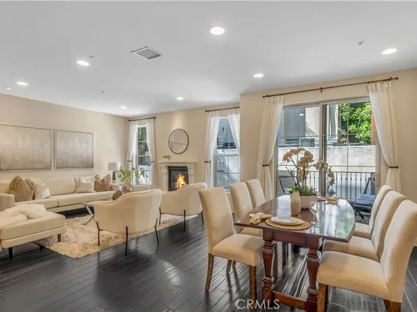 10639 Woodbridge St Unit 104, Toluca Lake, CA 91602