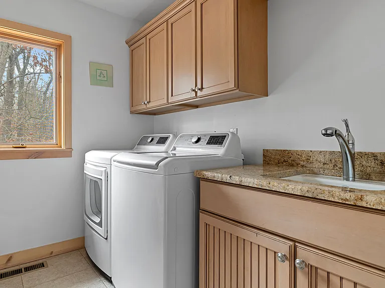 4095 Birchmont Trl — Photo 35