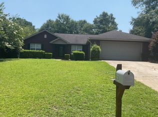 228 Cedar Grove Ln, Enterprise, AL 36330