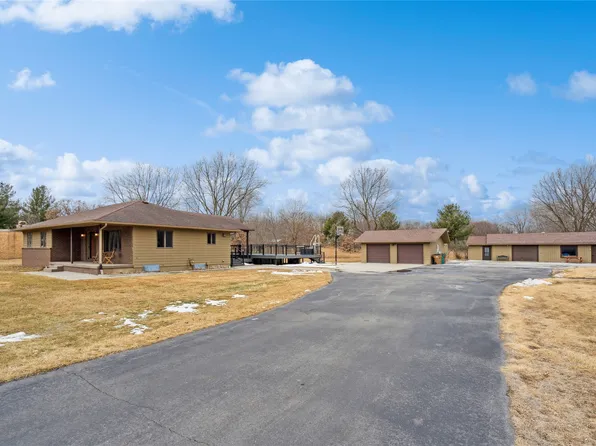 422 N 3rd St, Polk City, IA 50226