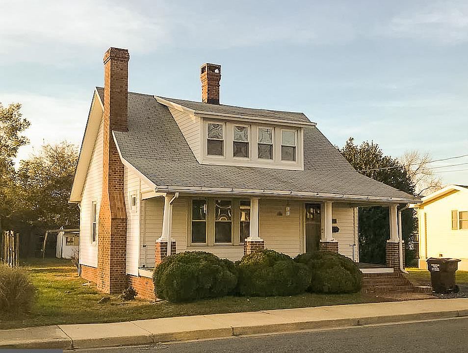 1st image of 907 Peachblossom Ave