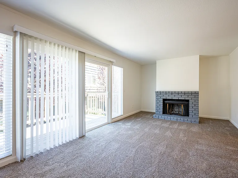 Cedarwood Apartments — Photo 16