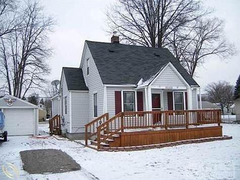 35222WALLACE_FRONT.jpg