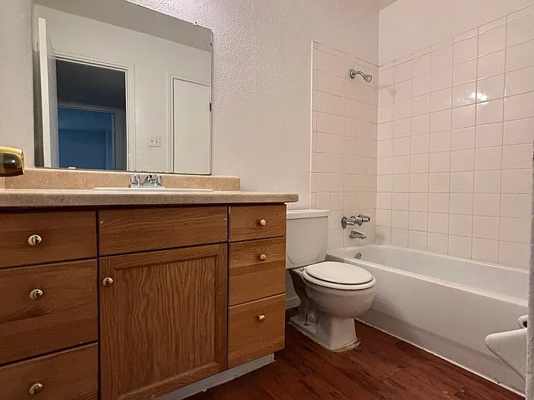 Timber Crossing Apartments — Photo 21