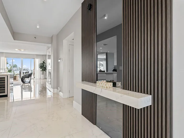 19143 Fisher Island Dr #19143 — Photo 20