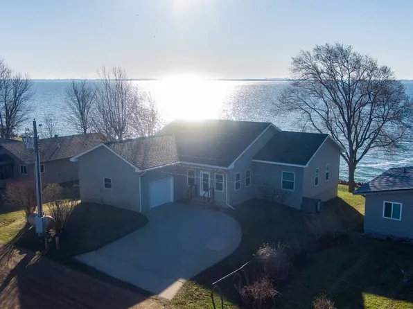 198 W Lake Dr, Arlington, SD 57212