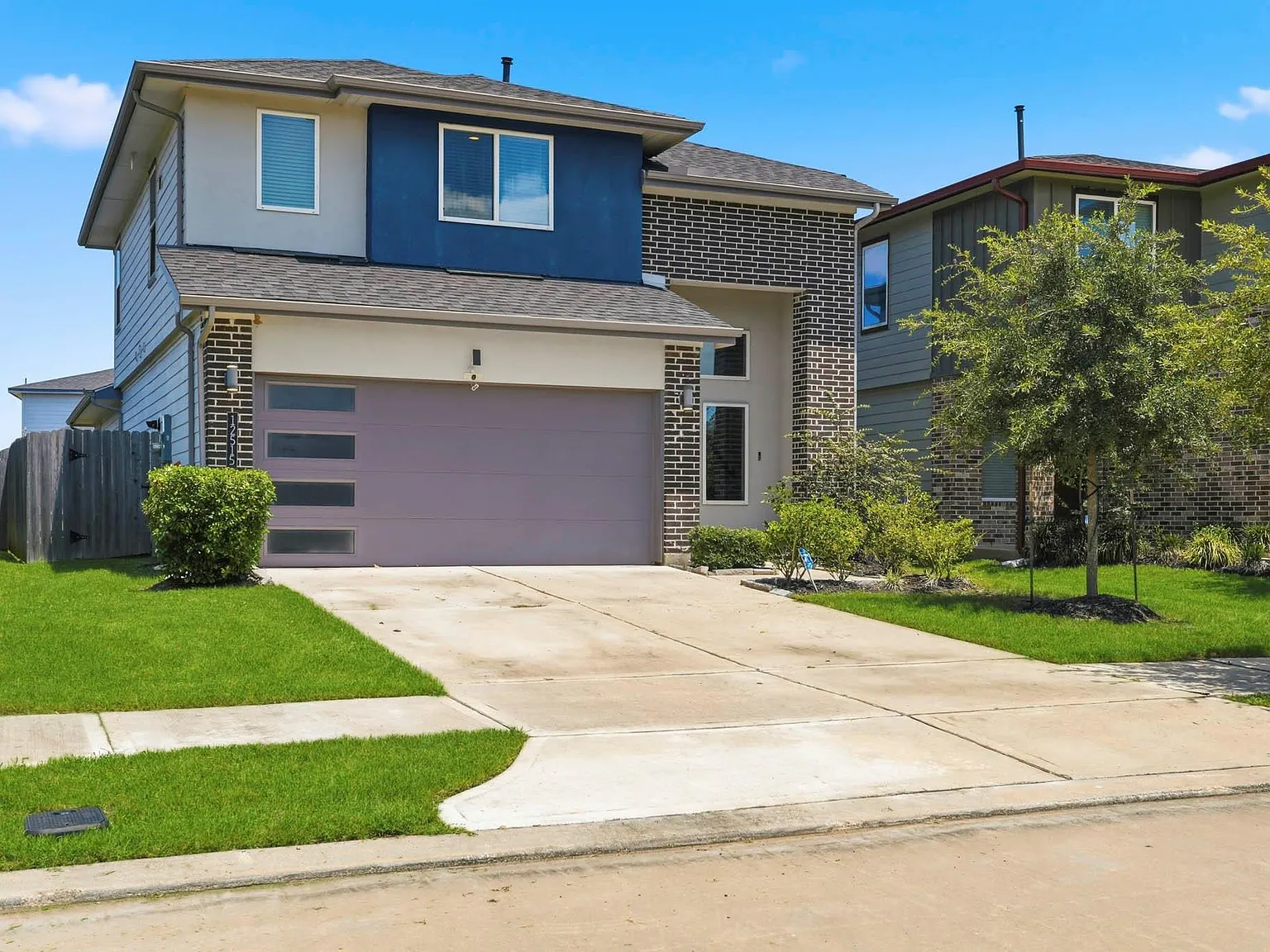4 bed, 2.5 bath, 2386 sqft, $2,550 — Photo 1