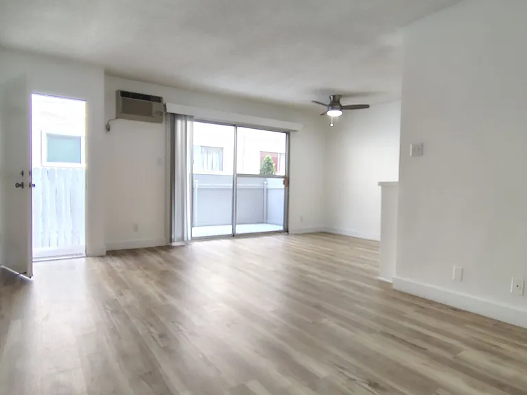12545 Pacific Ave — Photo 8