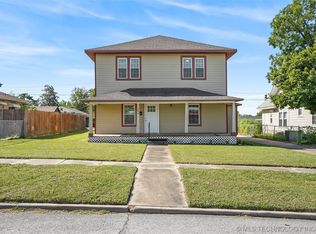 204 E 5th Ave, Bristow, OK 74010