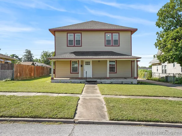 204 E 5th Ave, Bristow, OK 74010