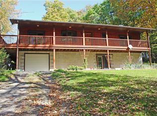 244 Oil Well Ln, New Cumberland, WV 26047