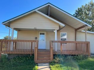 1500 Roland Ave, Chariton, IA 50049