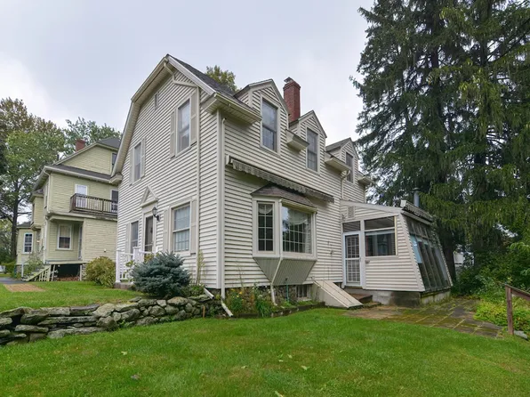 16 Prospect St, Shrewsbury, MA 01545