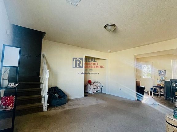 3rd image of 35 Middlebrook Dr
