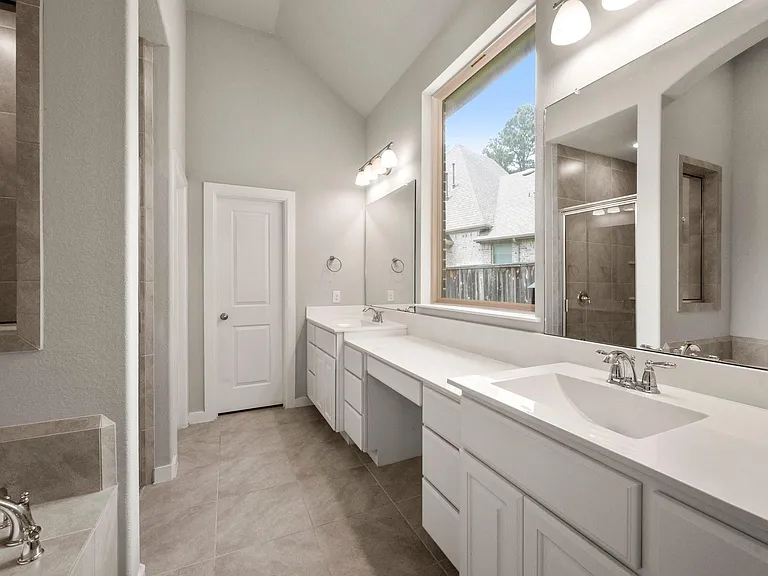 150 Mayfield Dr — Photo 18