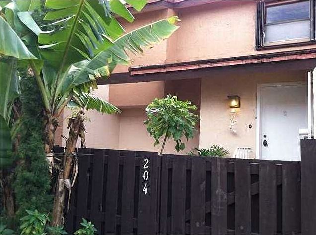 2nd image of 575 W Park Dr APT 204