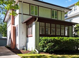 105 Dupee Pl, Wilmette, IL
