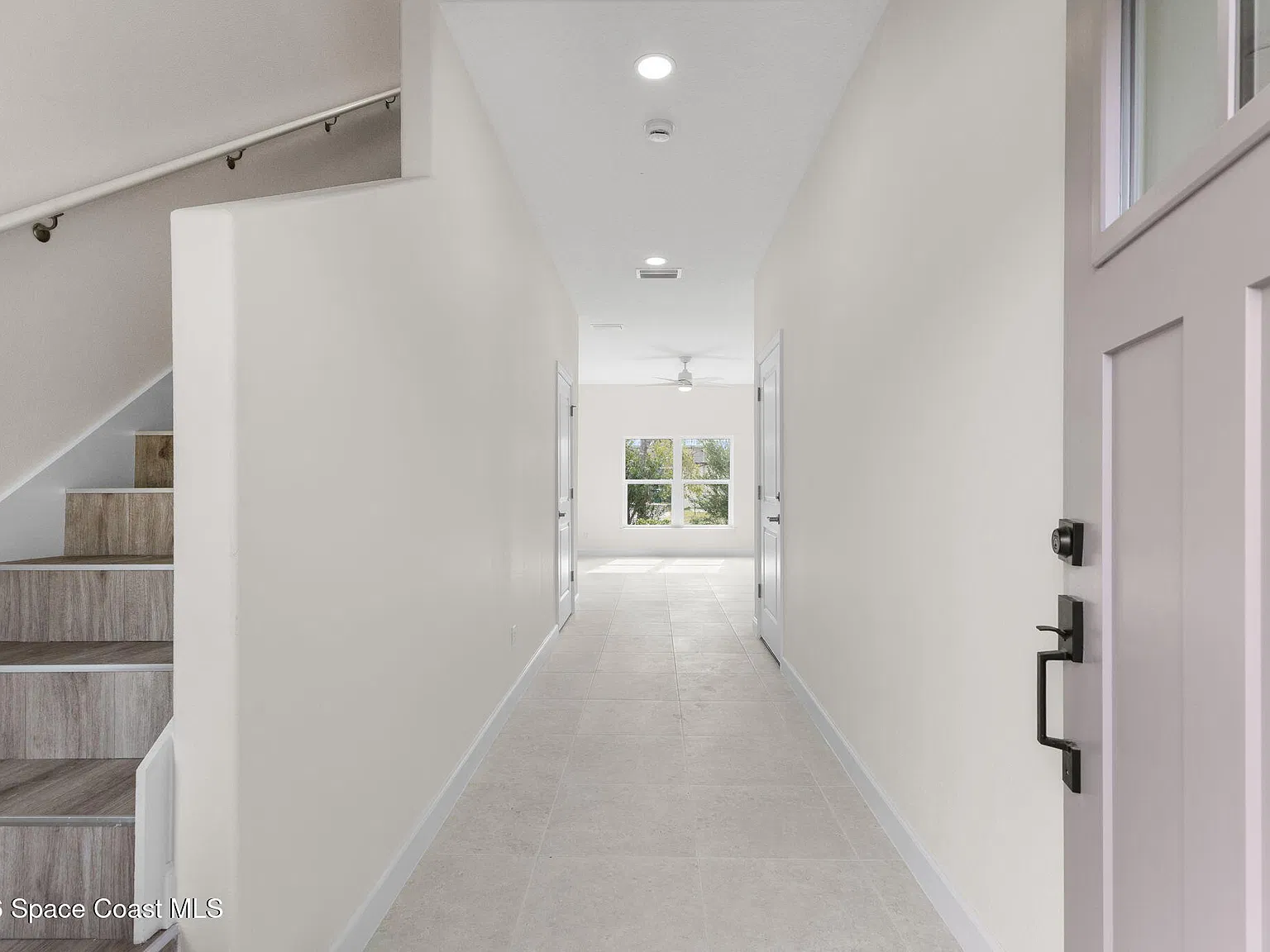 3 bed, 2.5 bath, 1656 sqft, $2,200 — Photo 3