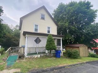 18 Short St, Everett, PA 15537