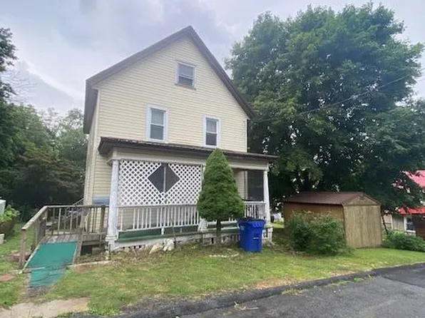 18 Short St, Everett, PA 15537