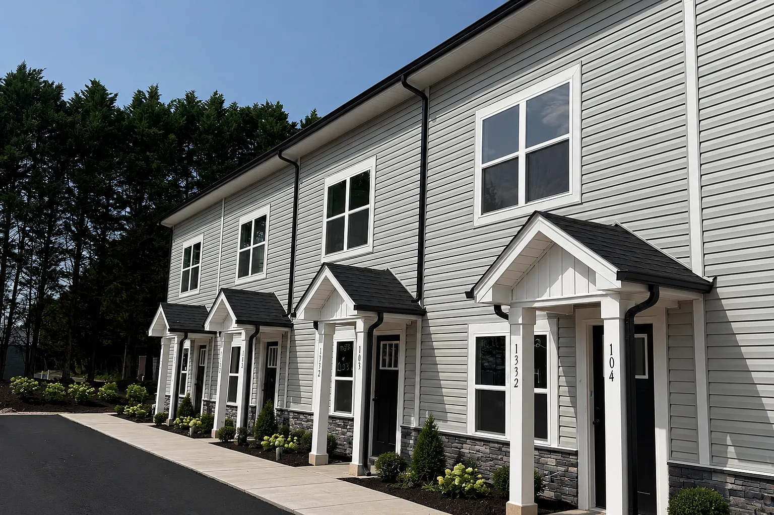 2 bed, 1.5 bath, 1092 sqft, $1,575 — Photo 2