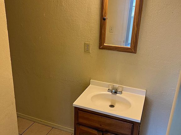 5th image of 106 Avenue H #18
