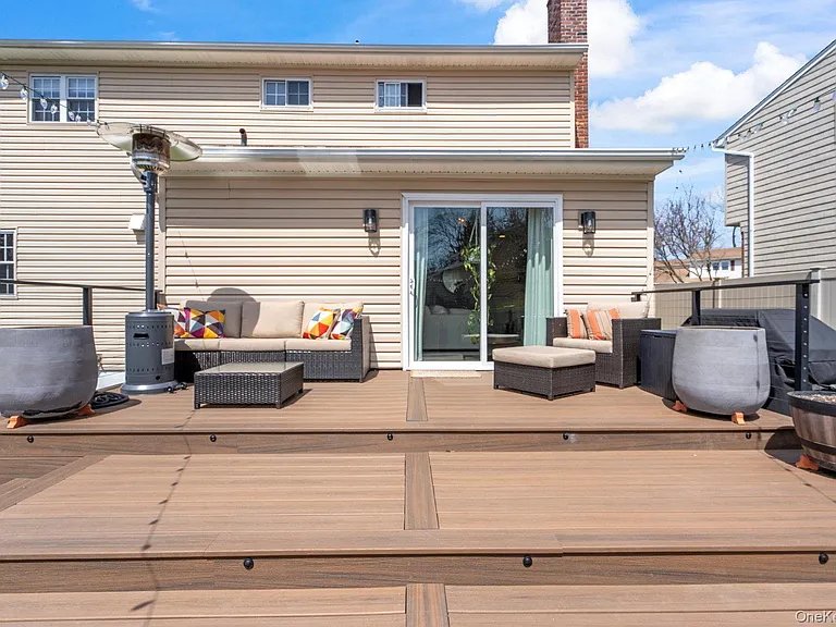 15 Lawrence Ct — Photo 30