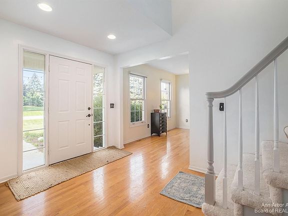 4th image of 4965 Saint Annes Ct