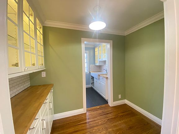 4th image of 271 Everett Ave APT 4
