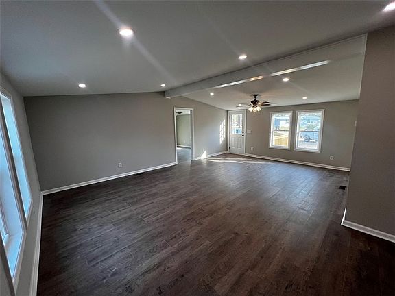 4th image of 653 Whisper Ridge Loop