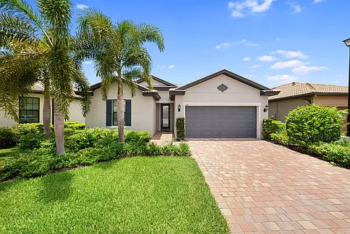 3685 E Hampton Cir Photo 1