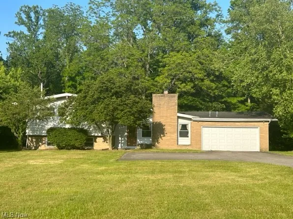 17029 E River Rd, Columbia Station, OH 44028