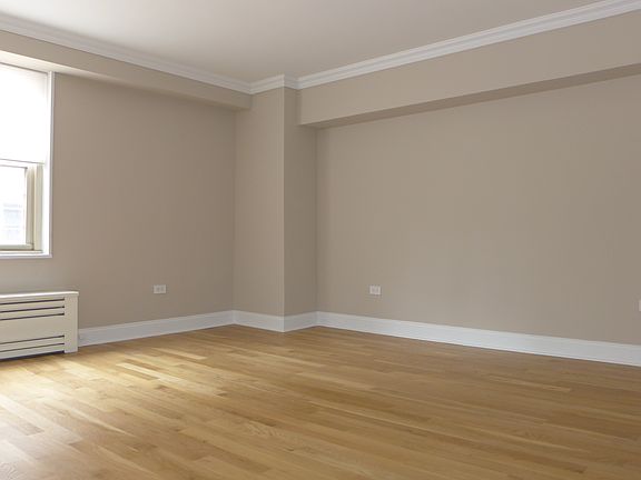 3rd image of 310 Greenwich St APT 3J