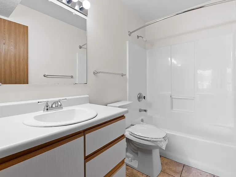 Swanson Court Apartments — Photo 10