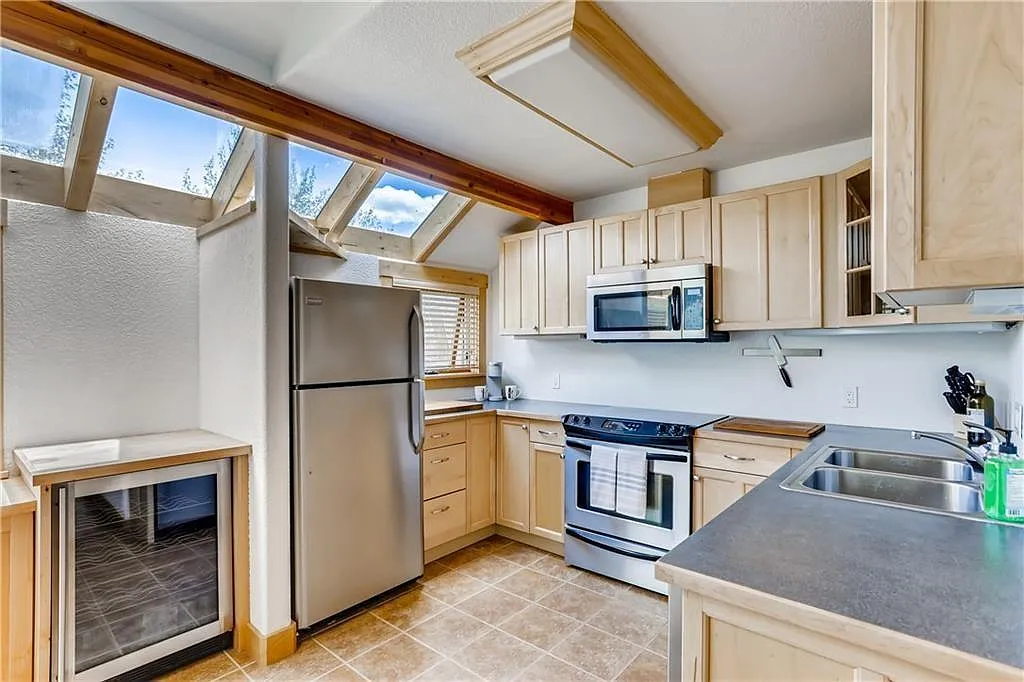 500 Pitkin St — Photo 1