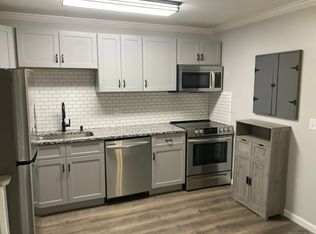 25 Balance Rock Rd APT 11, Seymour, CT 06483