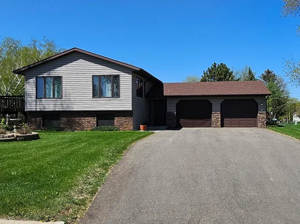 600 W Pike St, Osakis, MN 56360