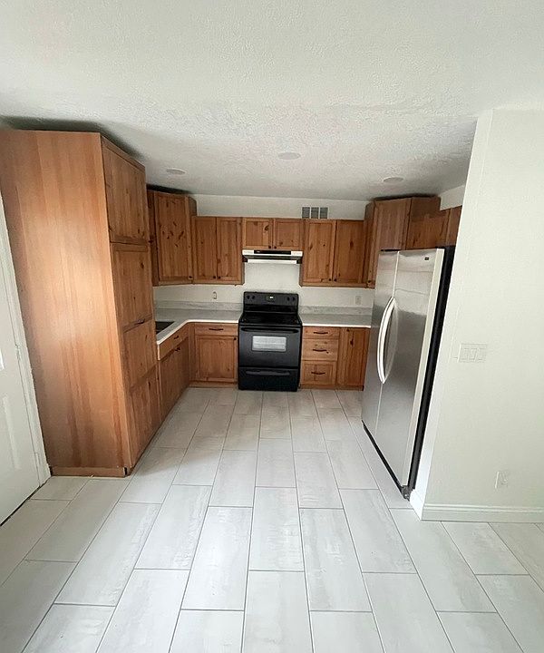 1st image of 2345 Rose Blvd