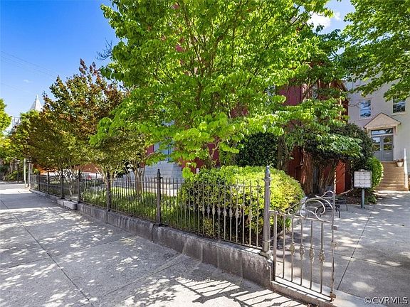 2nd image of 2511 E Broad St #U5