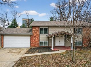 1704 Marsha Ln, Maryland Heights, MO 63043