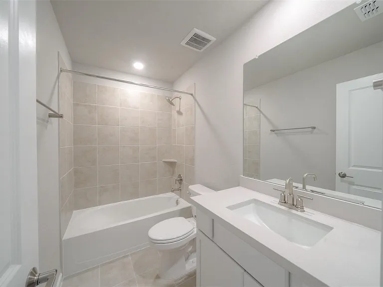 21859 Fitzroy Manor Ln — Photo 18