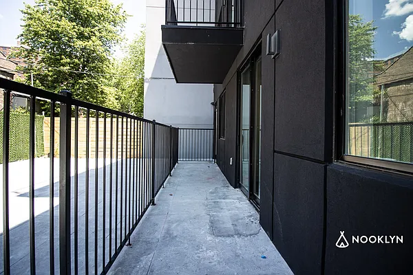 Rented by Nooklyn NYC LLC | media 47