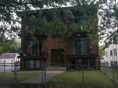 1576 Woodbridge St APT 2, Saint Paul, MN, 55117