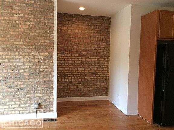 3rd image of 3436 W Wilson Ave