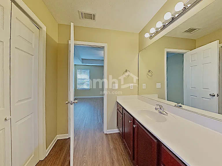 103 Porter Ct — Photo 11