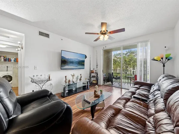 2280 E Preserve Way APT 204, Miramar, FL 33025