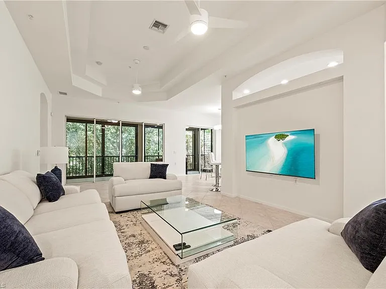 10040 Valiant Ct #202 — Photo 1