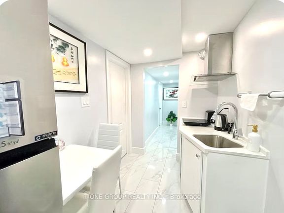 5th image of 27 Brimstone Cres